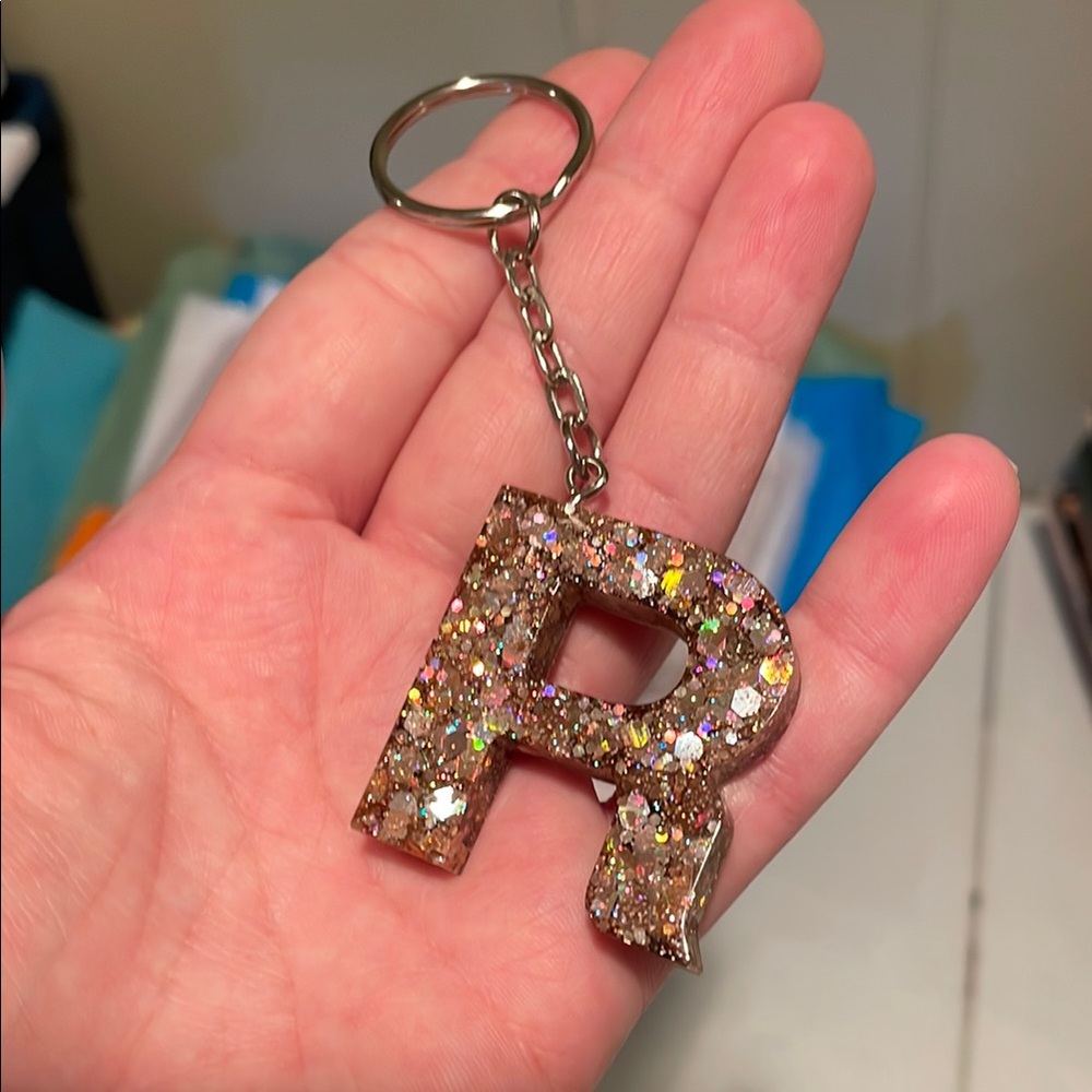 Glittery Gold Keychain Accessory R - Picture 9 of 9